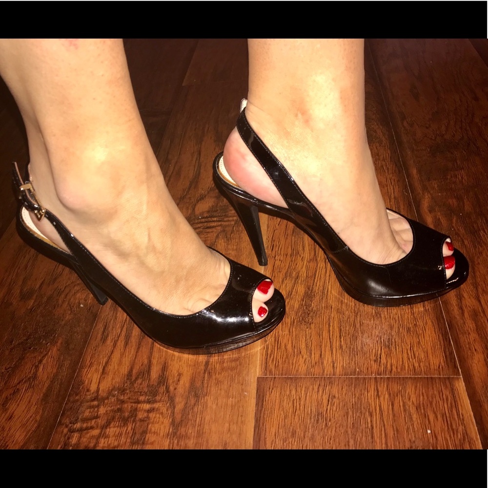 NWOT Jessica Simpson Kiren Peep Toe Pumps